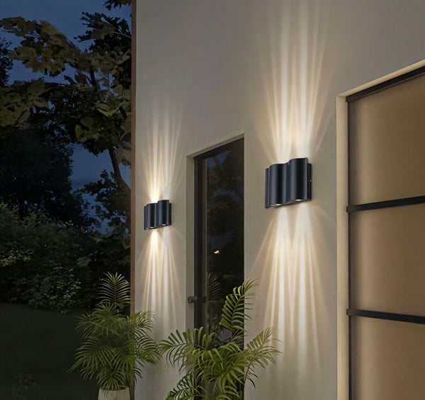 Outdoor Wall Lamp