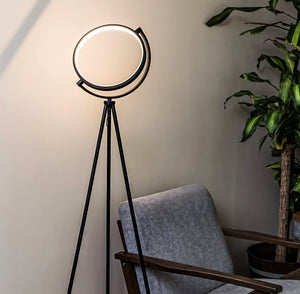 LED Circle Floor Lamp – Warm, Modern Light for Corners & Bedsides