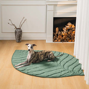 Leaf-Shaped Dog Blanket