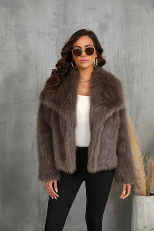 Luxurious faux fur jacket – Stylish, cozy and timeless