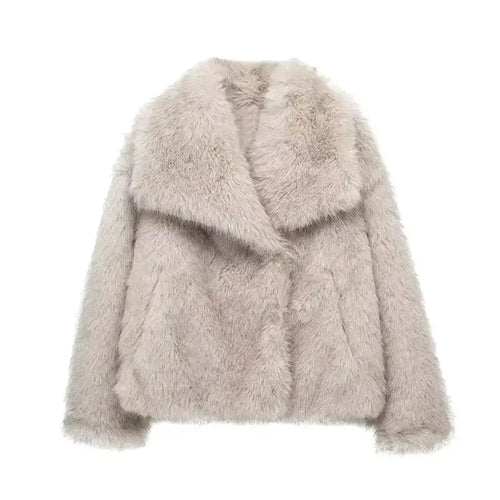 Luxurious faux fur jacket – Stylish, cozy and timeless