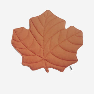 Leaf-Shaped Dog Blanket
