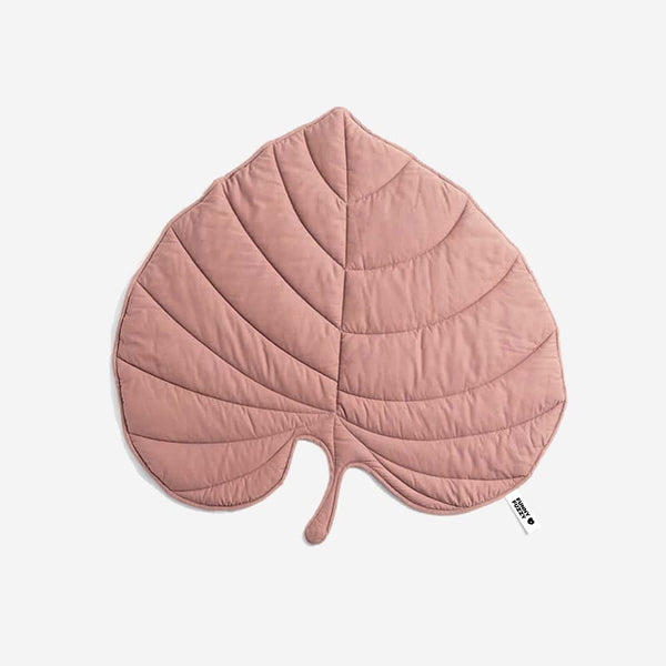 Leaf-Shaped Dog Blanket